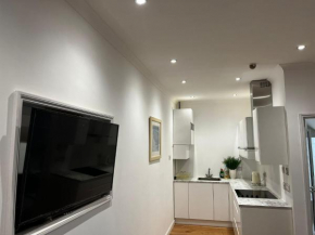 Beautiful 4-Bed Apartment in Newquay